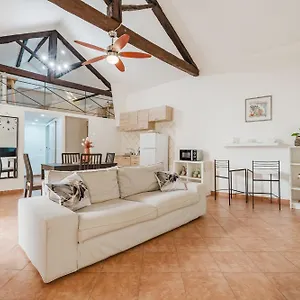 Casa vacanze Loft In Manno, Cagliari